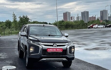 Mitsubishi L200 IV рестайлинг, 2019 год, 2 050 000 рублей, 1 фотография