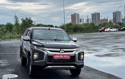 Mitsubishi L200 IV рестайлинг, 2019 год, 2 050 000 рублей, 1 фотография