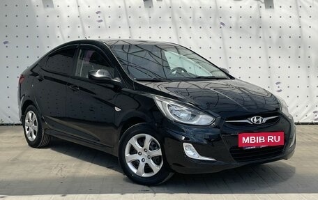 Hyundai Solaris II рестайлинг, 2013 год, 890 000 рублей, 2 фотография