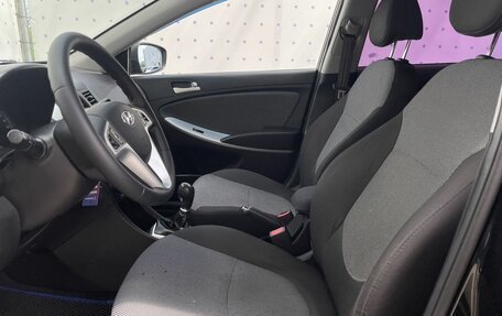 Hyundai Solaris II рестайлинг, 2013 год, 890 000 рублей, 11 фотография