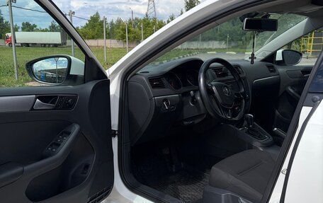 Volkswagen Jetta VI, 2015 год, 1 350 000 рублей, 6 фотография