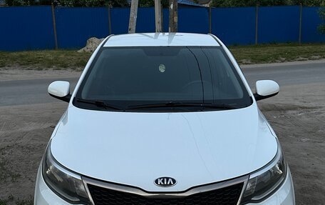 KIA Rio III рестайлинг, 2017 год, 700 000 рублей, 2 фотография