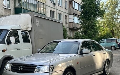 Nissan Gloria XI, 1999 год, 580 000 рублей, 2 фотография