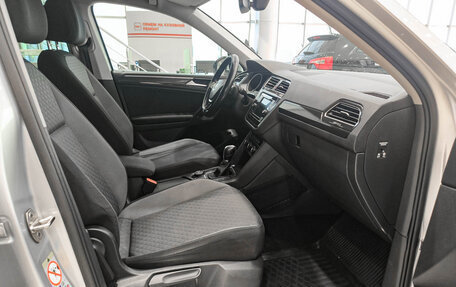 Volkswagen Tiguan II, 2017 год, 2 520 000 рублей, 13 фотография