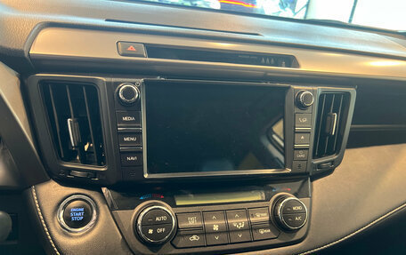 Toyota RAV4, 2017 год, 2 566 184 рублей, 10 фотография