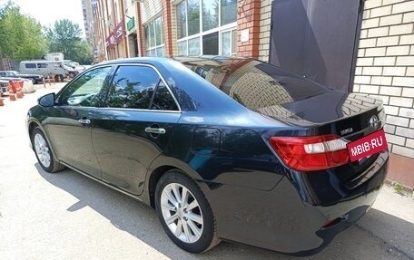 Toyota Camry, 2014 год, 1 910 000 рублей, 3 фотография