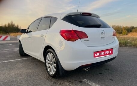 Opel Astra J, 2010 год, 680 000 рублей, 23 фотография