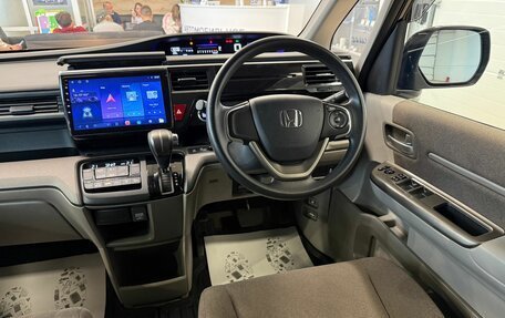 Honda Stepwgn IV, 2015 год, 1 649 000 рублей, 15 фотография