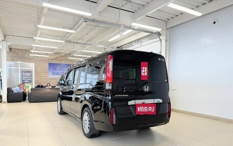 Honda Stepwgn IV, 2015 год, 1 649 000 рублей, 4 фотография