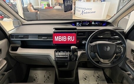 Honda Stepwgn IV, 2015 год, 1 649 000 рублей, 16 фотография