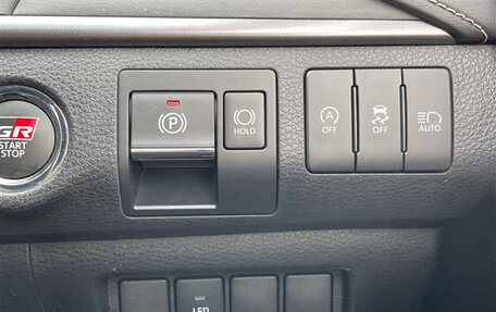 Toyota Harrier, 2019 год, 2 203 000 рублей, 10 фотография