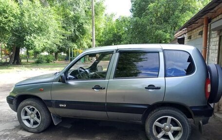 Chevrolet Niva I рестайлинг, 2005 год, 430 000 рублей, 1 фотография