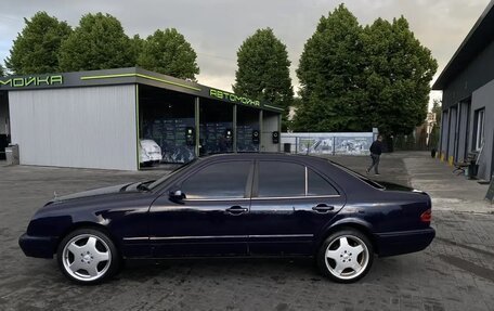 Mercedes-Benz E-Класс, 2001 год, 315 000 рублей, 4 фотография