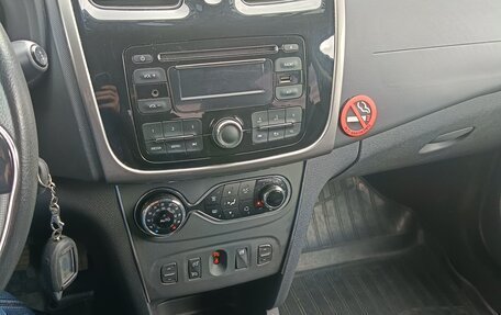 Renault Sandero II рестайлинг, 2016 год, 950 000 рублей, 9 фотография