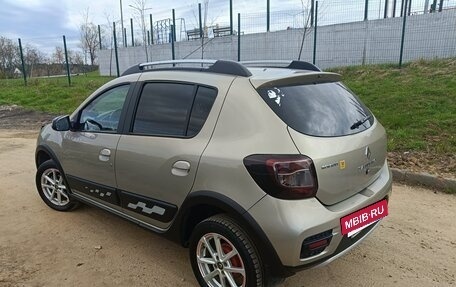 Renault Sandero II рестайлинг, 2016 год, 950 000 рублей, 2 фотография