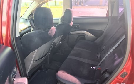 Mitsubishi Outlander III рестайлинг 3, 2008 год, 800 000 рублей, 11 фотография
