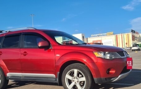 Mitsubishi Outlander III рестайлинг 3, 2008 год, 800 000 рублей, 2 фотография