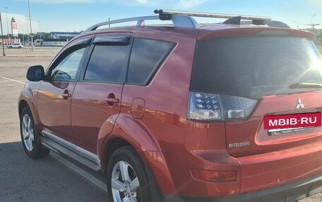 Mitsubishi Outlander III рестайлинг 3, 2008 год, 800 000 рублей, 3 фотография