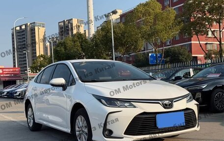 Toyota Corolla, 2023 год, 1 399 000 рублей, 3 фотография