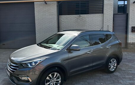 Hyundai Santa Fe III рестайлинг, 2016 год, 2 700 000 рублей, 1 фотография