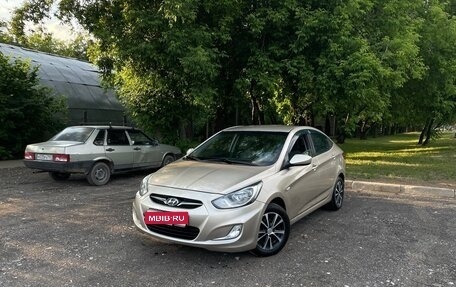 Hyundai Solaris II рестайлинг, 2012 год, 550 000 рублей, 1 фотография