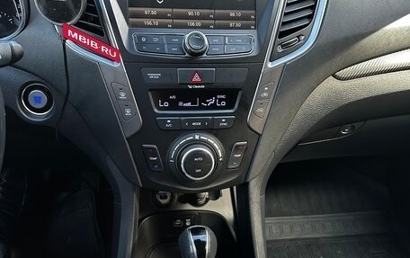 Hyundai Santa Fe III рестайлинг, 2016 год, 2 700 000 рублей, 13 фотография