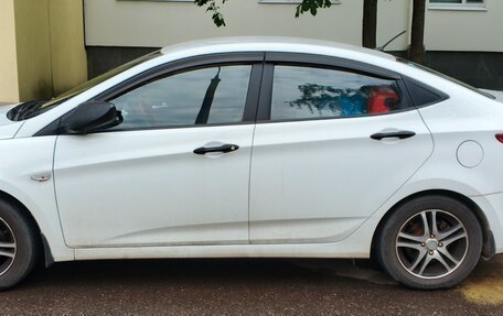 Hyundai Solaris II рестайлинг, 2014 год, 1 050 000 рублей, 2 фотография