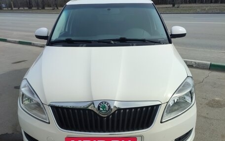 Skoda Fabia II, 2012 год, 420 000 рублей, 3 фотография