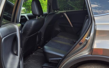 Toyota RAV4, 2016 год, 1 790 000 рублей, 11 фотография