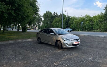 Hyundai Solaris II рестайлинг, 2012 год, 550 000 рублей, 3 фотография