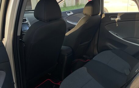 Hyundai Solaris II рестайлинг, 2012 год, 550 000 рублей, 10 фотография