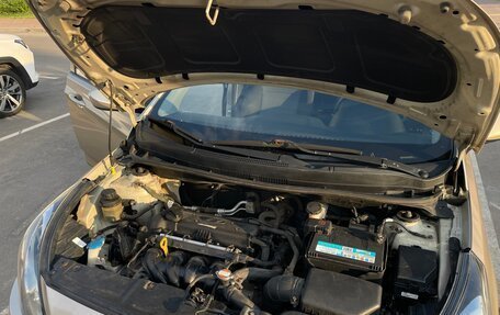 Hyundai Solaris II рестайлинг, 2012 год, 550 000 рублей, 11 фотография