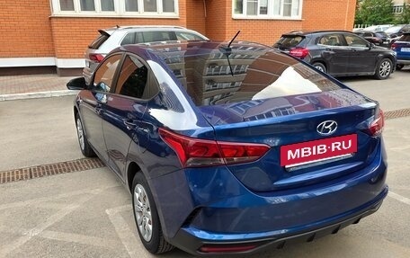 Hyundai Solaris II рестайлинг, 2021 год, 1 450 000 рублей, 4 фотография