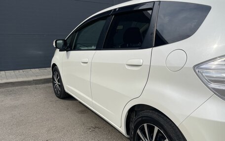 Honda Fit III, 2010 год, 700 000 рублей, 10 фотография