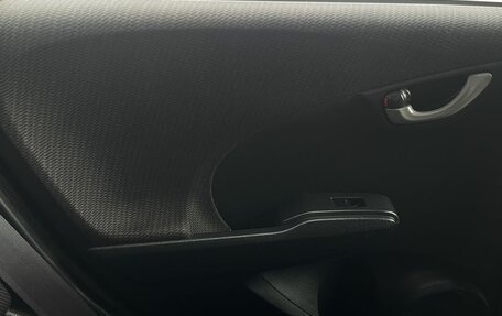 Honda Fit III, 2010 год, 700 000 рублей, 25 фотография