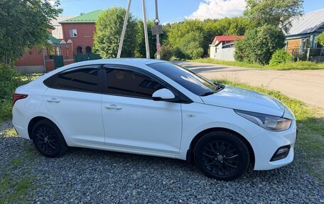 Hyundai Solaris II рестайлинг, 2019 год, 1 020 000 рублей, 6 фотография
