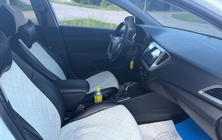 Hyundai Solaris II рестайлинг, 2019 год, 1 020 000 рублей, 12 фотография