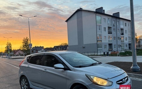 Hyundai Solaris II рестайлинг, 2012 год, 580 000 рублей, 2 фотография
