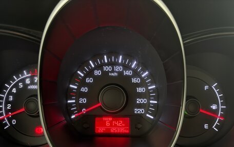 KIA Rio III рестайлинг, 2016 год, 1 099 000 рублей, 17 фотография