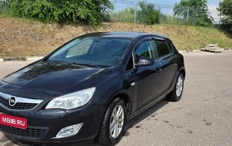 Opel Astra J, 2012 год, 650 000 рублей, 1 фотография
