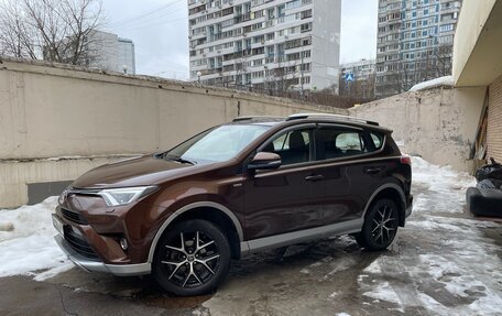Toyota RAV4, 2016 год, 2 300 000 рублей, 2 фотография