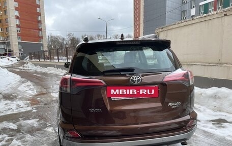 Toyota RAV4, 2016 год, 2 300 000 рублей, 3 фотография