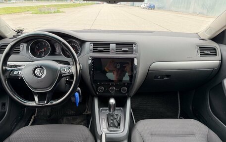 Volkswagen Jetta VI, 2015 год, 1 050 000 рублей, 5 фотография