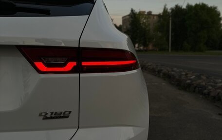 Jaguar E-Pace, 2018 год, 3 550 000 рублей, 15 фотография