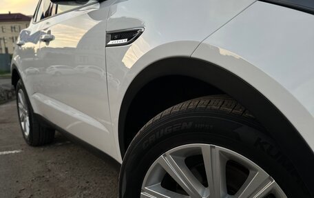 Jaguar E-Pace, 2018 год, 3 550 000 рублей, 8 фотография
