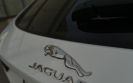 Jaguar E-Pace, 2018 год, 3 550 000 рублей, 13 фотография