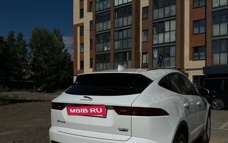 Jaguar E-Pace, 2018 год, 3 550 000 рублей, 40 фотография