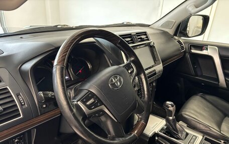 Toyota Land Cruiser Prado 150 рестайлинг 2, 2018 год, 4 750 000 рублей, 7 фотография