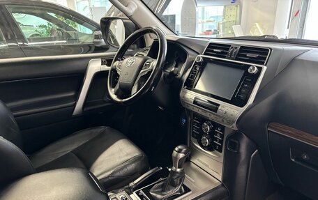 Toyota Land Cruiser Prado 150 рестайлинг 2, 2018 год, 4 750 000 рублей, 14 фотография