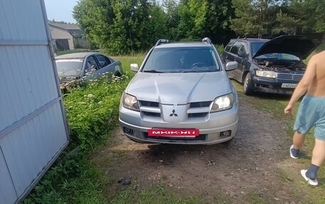 Mitsubishi Outlander III рестайлинг 3, 2003 год, 310 000 рублей, 2 фотография
